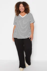 Trendyol Curve Black-White Striped V -Yaka Knitting T-Shirt - Image 4