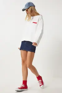 Happiness İstanbul Women's Ecru Heart Embroidered Raised Sweatshirt - Image 4