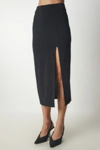 Happiness İstanbul Women Black Crop Skirt Sandy Knitting Set - Image 4