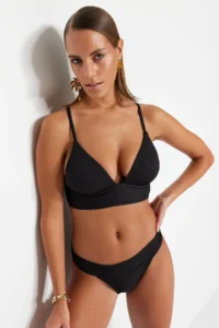 TRENDYOLMİLLA Black textured Triangle Push Up Bikini Top - Image 2