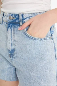 DeFacto 100% Cotton Mom Fit High Waist Cut Out Jean Shorts - Image 6