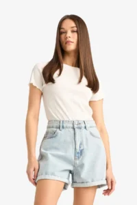 DeFacto Mom Fit High Waist Jeans Shorts - Image 4