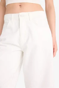DeFacto 100% Cotton High Waist White Jean Bermuda Shorts - Image 5