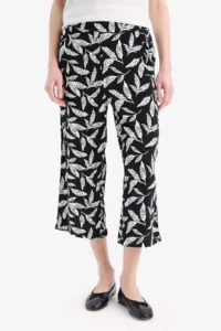 DeFacto Patterned Plain Hem Capri
