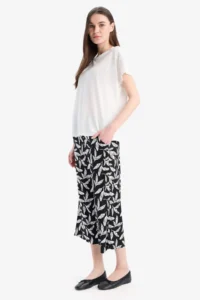 DeFacto Patterned Plain Hem Capri - Image 3