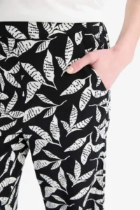 DeFacto Patterned Plain Hem Capri - Image 6