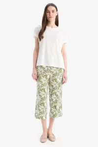 DeFacto Patterned Plain Hem Capri - Image 2
