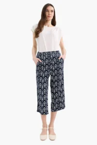 DeFacto Patterned Plain Hem Capri - Image 2