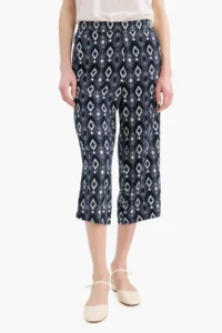 DeFacto Patterned Plain Hem Capri - Image 3