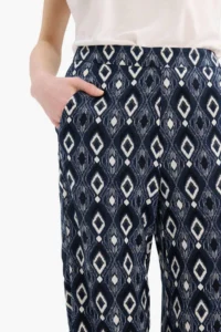 DeFacto Patterned Plain Hem Capri - Image 4