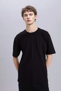 DeFacto 100% Cotton Oversize Wide Fit Crew Neck Basic Plain Short Sleeve T-Shirt - Image 3