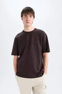 DeFacto 100% Cotton Oversize Wide Fit Crew Neck Basic Plain Short Sleeve T-Shirt - Image 3