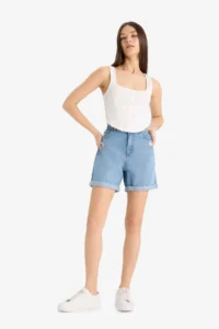 DeFacto Boyfriend High Waist Pocket Folded Leg Ripped Detailed Jean Shorts - Image 2