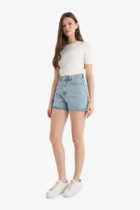 DeFacto Mom Fit High Waist Crop Fit Jeans Shorts - Image 2