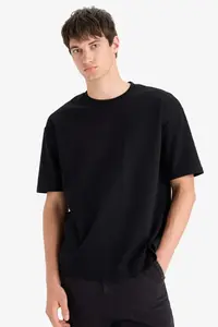 DeFacto Oversize Wide Fit Crew Neck Heavy Fabric Basic Plain Short Sleeve T-Shirt - Image 3