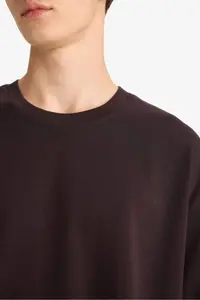 DeFacto Oversize Wide Fit Crew Neck Heavy Fabric Basic Plain Short Sleeve T-Shirt - Image 5