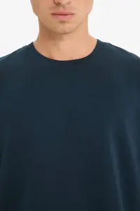 DeFacto Oversize Wide Fit Crew Neck Heavy Fabric Basic Plain Short Sleeve T-Shirt - Image 5