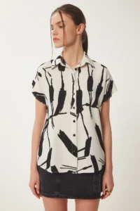 Happiness İstanbul Women's Black Bone Patterned Short Sleeve Viscose Shirt - Image 3