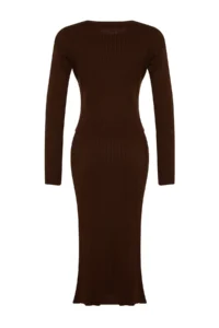 TRENDYOLMİLLA Brown Crop Knitwear Top and Bottom Set - Image 8