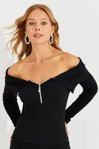Cool & Sexy Women Black Zippered Madonna Collar Blouse - Image 8