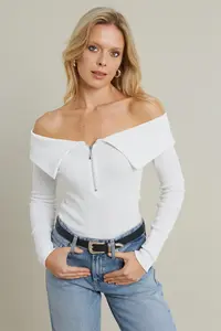 Cool & Sexy Women Ecru Zippered Madonna Collar Blouse