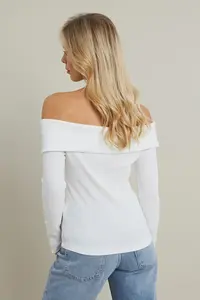 Cool & Sexy Women Ecru Zippered Madonna Collar Blouse - Image 2