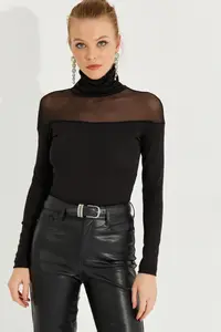 Cool & Sexy Women Black Tulle Detailed Fisherman Blouse