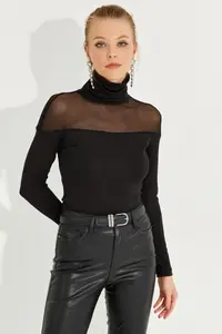 Cool & Sexy Women Black Tulle Detailed Fisherman Blouse - Image 2