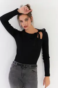 Cool & Sexy Women Black Boyun tied up Camisole Blouse - Image 3