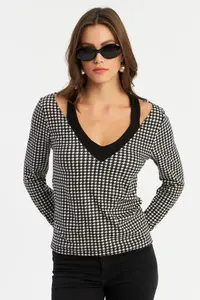 Cool & Sexy Women Black-Ecru V-neck Crowbar Blouse