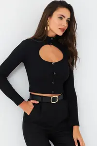 Cool & Sexy Women Black Front Window Camisole Blouse - Image 4