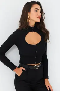 Cool & Sexy Women Black Front Window Camisole Blouse - Image 5