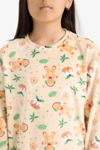 DeFacto Christmas Themed Pajama Set Velvet Long Sleeve Top Long Bottom Girl Child - Image 4
