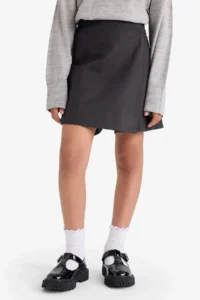 DeFacto School Girl Elastic Waist Gabardine Shorts Skirt - Image 4
