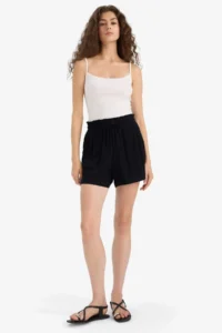 DeFacto Normal Waist Elastic Pocket Crinkle Viscose Shorts - Image 3