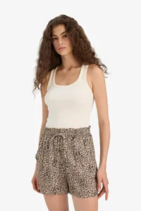 DeFacto Normal Waist Leopard Patterned Belted Crinkle Viscose Shorts - Image 3