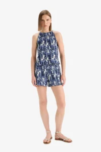 DeFacto Regular Fit Patterned Wrinkled Shorts with Pockets - Image 3