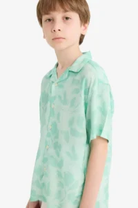 DeFacto Oversize Wide Fit Polo Neck Patterned Viscose Short Sleeve Shirt Boy - Image 5