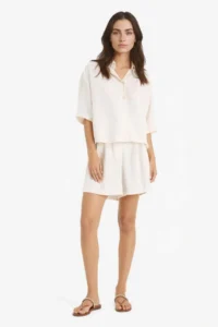 DeFacto Regular Fit High Waist Belted Straight Leg Shorts - Image 2