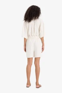 DeFacto Regular Fit High Waist Belted Straight Leg Shorts - Image 6