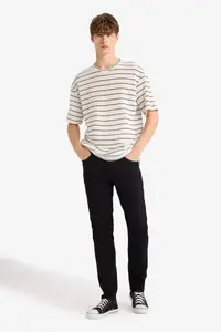 DeFacto textured Boxy Fit Striped T-Shirt - Image 2