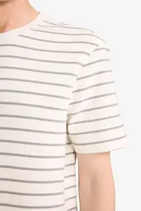 DeFacto Men T-Shirt F9673AX/GR67 GREY - Image 4
