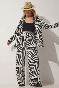 Happiness İstanbul Women's Black and White Patterned Viscose Shirt and Trousers Set - Image 3