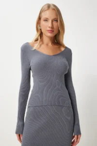 Happiness İstanbul Women Gray Ribbed Blouse Knitwear Skirt Set - Image 4
