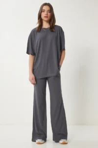 Happiness İstanbul Women's Smoked Oversize Knitted T-Shirt Trousers Set - Image 2