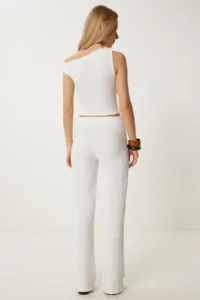 Happiness İstanbul Women's White Textured Summer Blouse Trousers Set - Image 6