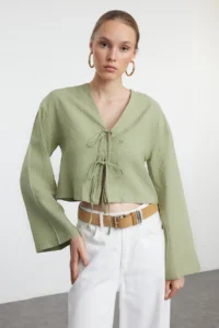 TRENDYOLMİLLA Green Binding Detailed Striped Weaving Shirt