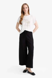 DeFacto Relax Fit Wide Leg Capri - Image 3