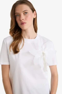 DeFacto 100% Cotton Relax Fit Crew Neck Embroidered Combed Cotton T-Shirt - Image 4