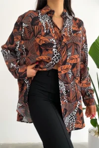 FEMELLE Women's New Season Leaf And Giraffe Pattern Wide Fit Oversize Shirt